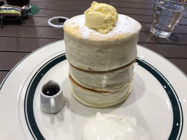 グラムのプレミアムパンケーキをイオンモール神戸南で食べた感想